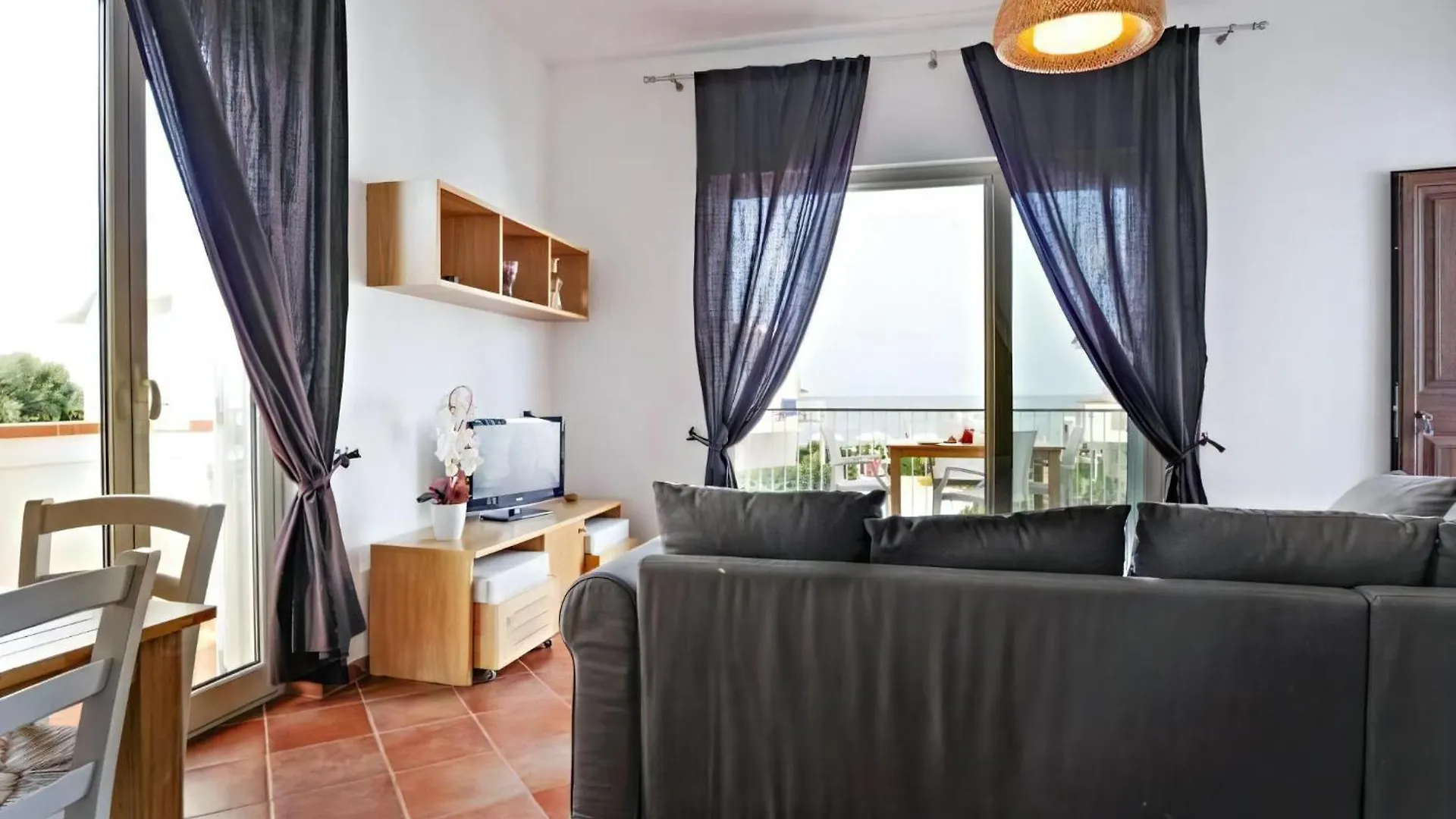 Charmante Wohnung Mit Grosser Terrasse Pezzi di Gala 0*,  Ιταλία